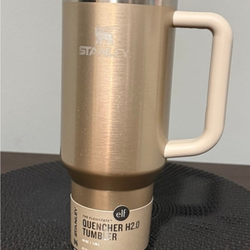 Stanley x ELF collab Quencher H2.0 Tumbler in Elegant Gold